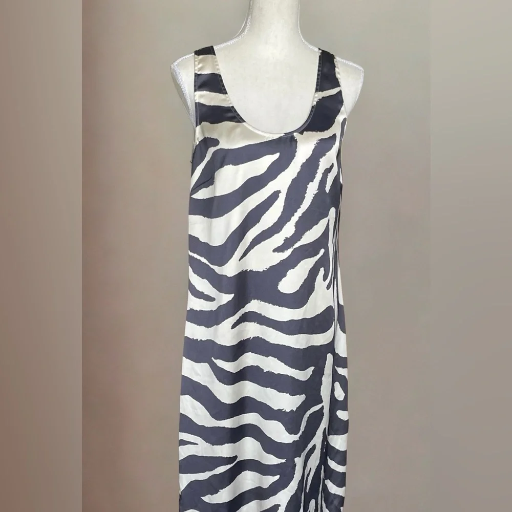 H&M Asymmetrical White and Blue Maxi Dress, Modern & Sophisticated Sz Small
